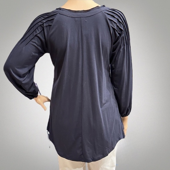Reborn Pin-Tuck Tunic Size 1X Navy Blue Long Sleeves Shirttail, Notched Neck NWT - Picture 7 of 15